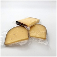 Kietasis karvės pieno sūris Rembrandt, 200g